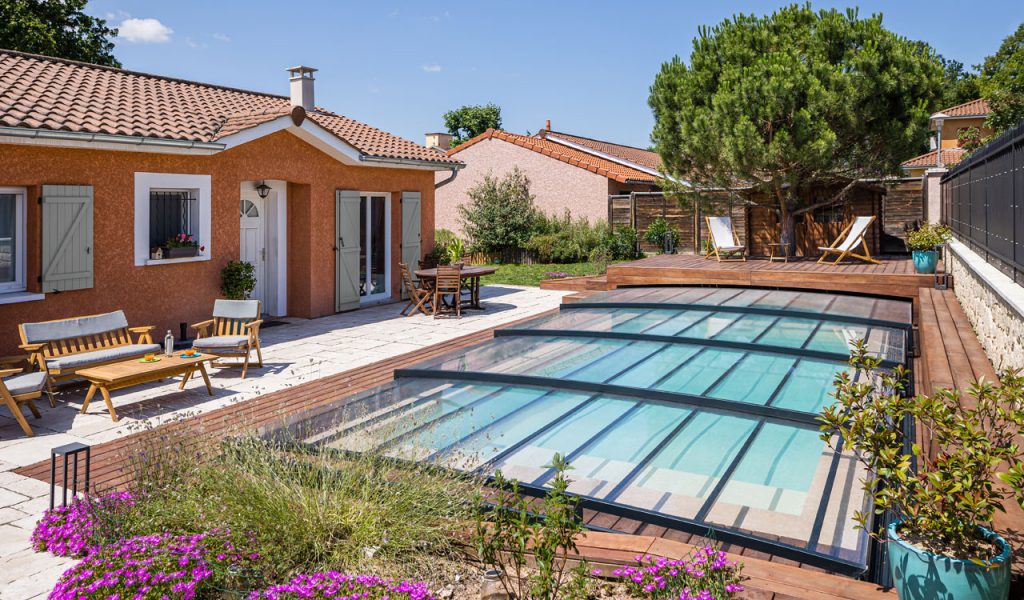 Abri de piscine semi-plat à Bully(69)