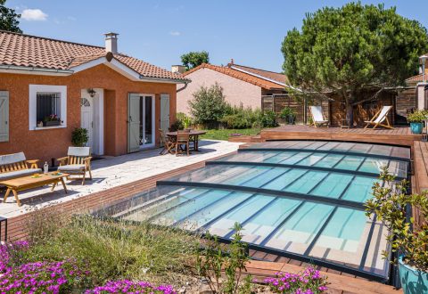 Abri de piscine semi-plat à Bully(69)