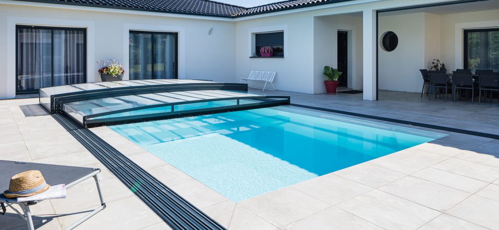 Abri de piscine semi-plat Rénoval