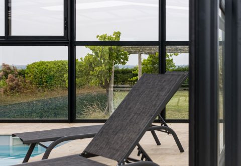 Comment sécuriser un abri de piscine pour les enfants ?